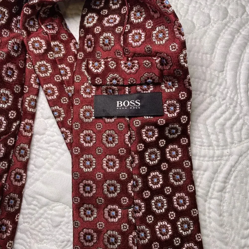Hugo Boss Men's Burgundy Jacquard Geometric Silk Neck Tie 60
